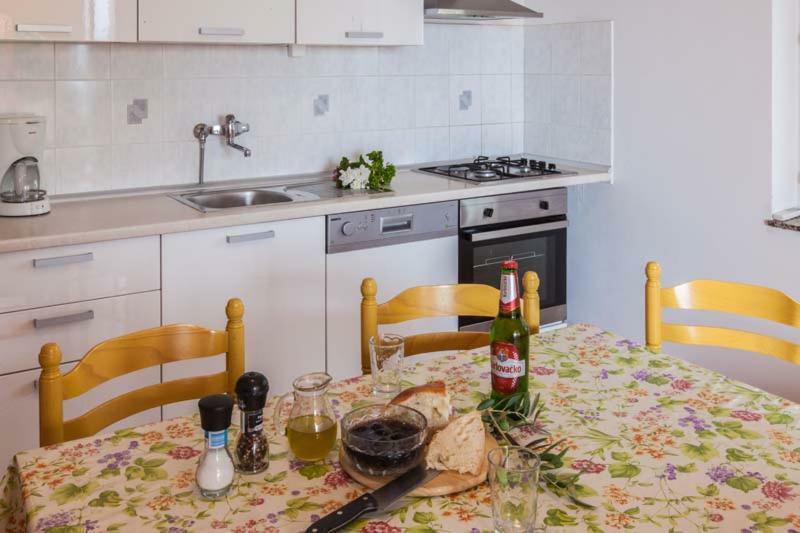 Apartmani Mudronja Murter Bagian luar foto